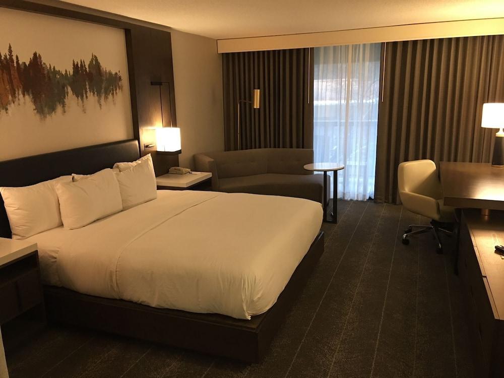 Hilton Peachtree City Atlanta Hotel & Conference Center מראה חיצוני תמונה