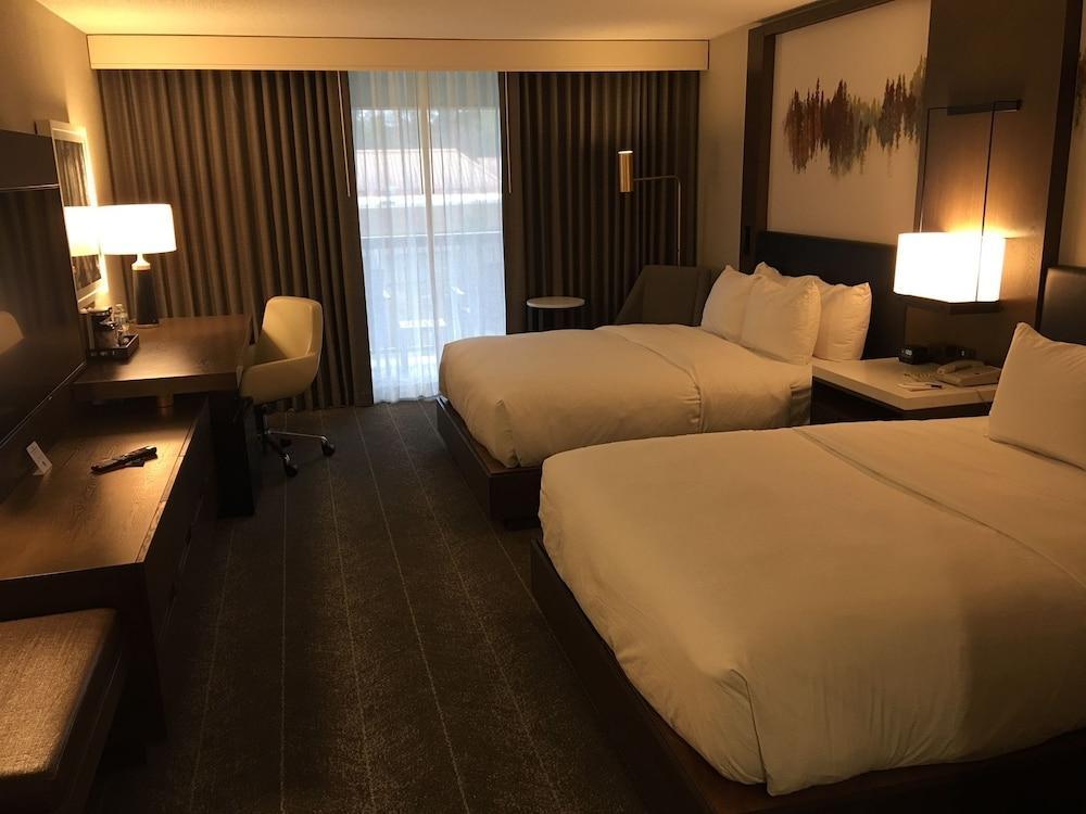 Hilton Peachtree City Atlanta Hotel & Conference Center מראה חיצוני תמונה
